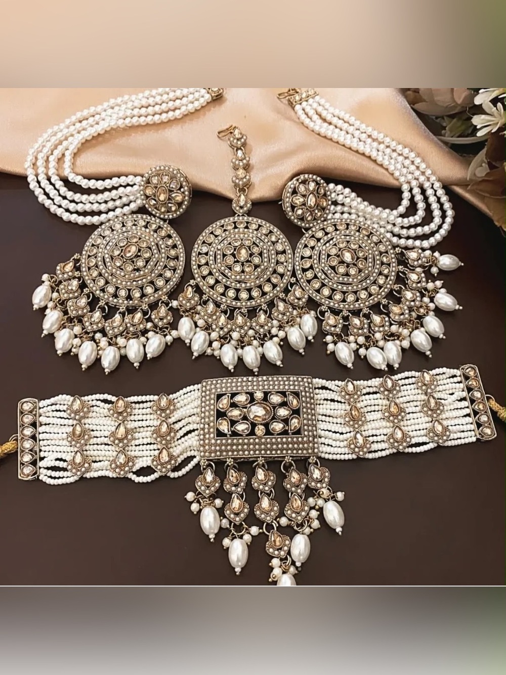Elegant White Pearl and Gold Choker Necklace Set - Women Jewelry